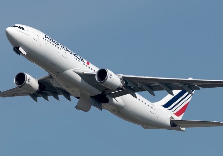 SAT-Travel.-Aviones-AF-960-x-670-px.jpg