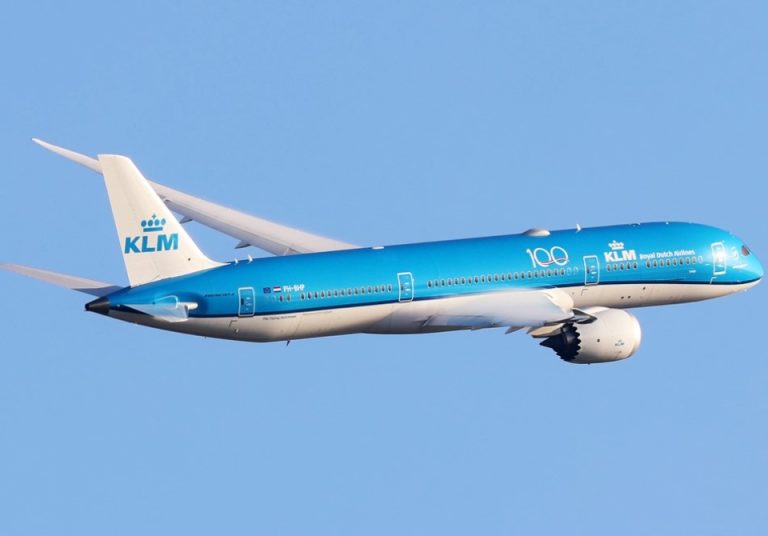 SAT-Travel.-Aviones-KL-960-x-670-px.jpg